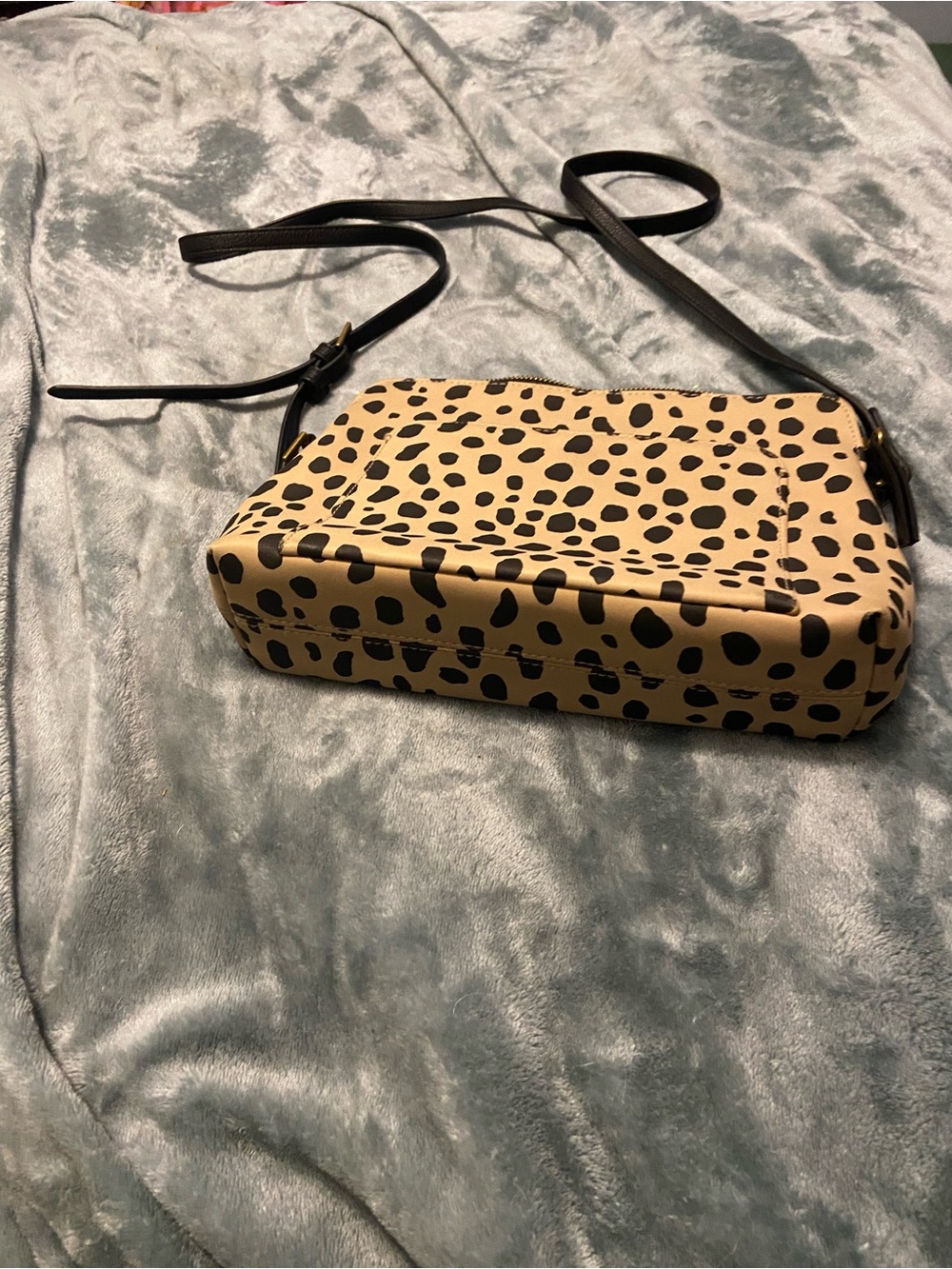 Universal Thread Tan and Black Leopard-Print Crossbody Bag
